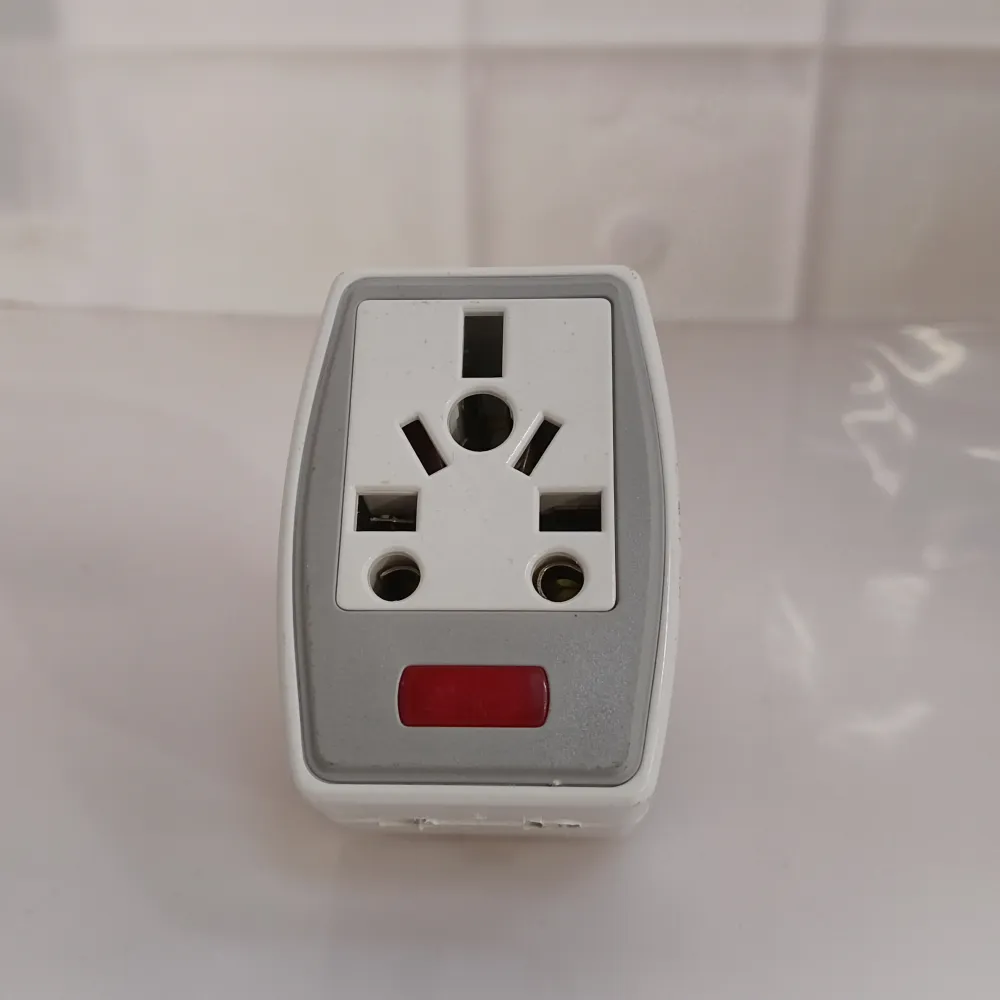 KOMBINASI 10A NEON WG V8072N VISALUX